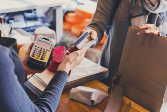 Cartão de crédito sem anuidade: Conheça suas vantagens
