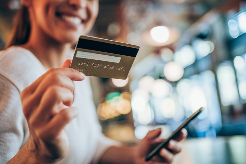 Como conseguir cartão de crédito com nome negativado?