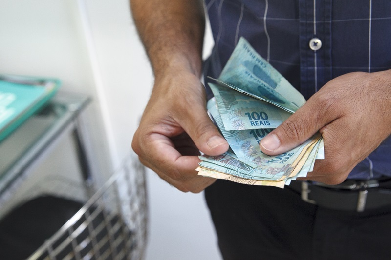 Diferença entre salário bruto e salário líquido
