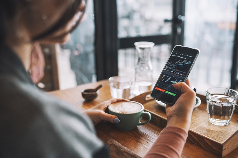 Hold X Trade: qual a melhor estratégia para investir?