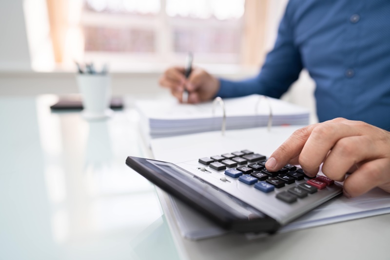 Como calcular o seu salário líquido?