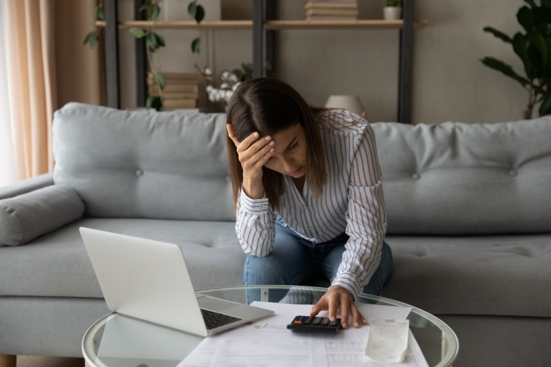 5 passos simples para eliminar suas dívidas e começar a investir com inteligência