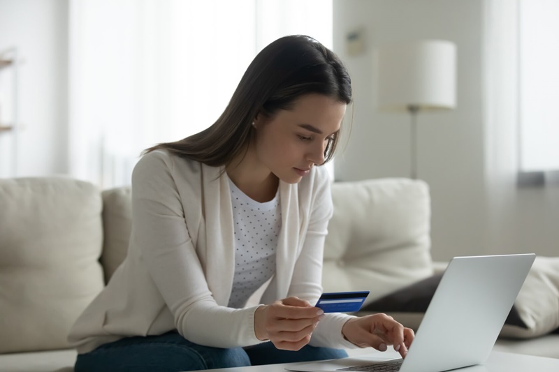 Motivos para você não atrasar sua conta de cartão de crédito 